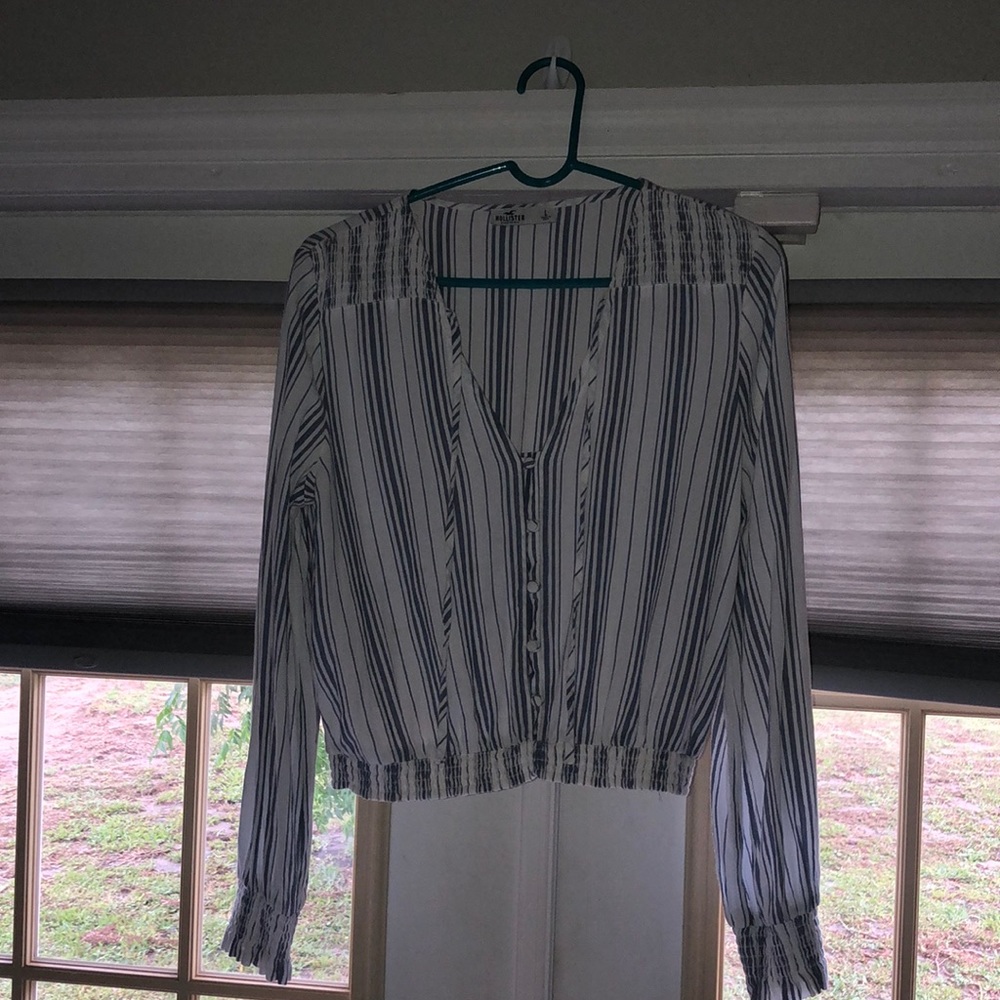 hollister shirt